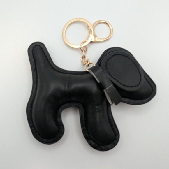 Black Dog-Shaped Bagcharm/Keychain - Picture 1 of 1